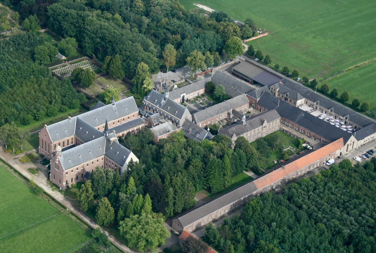 Luchtfoto Achelse Kluis Fritz Jaspers 2