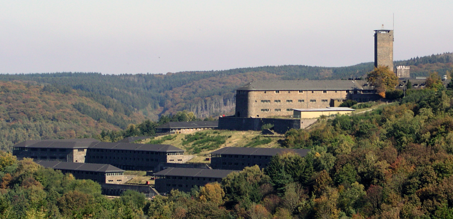 Burg_Vogelsang